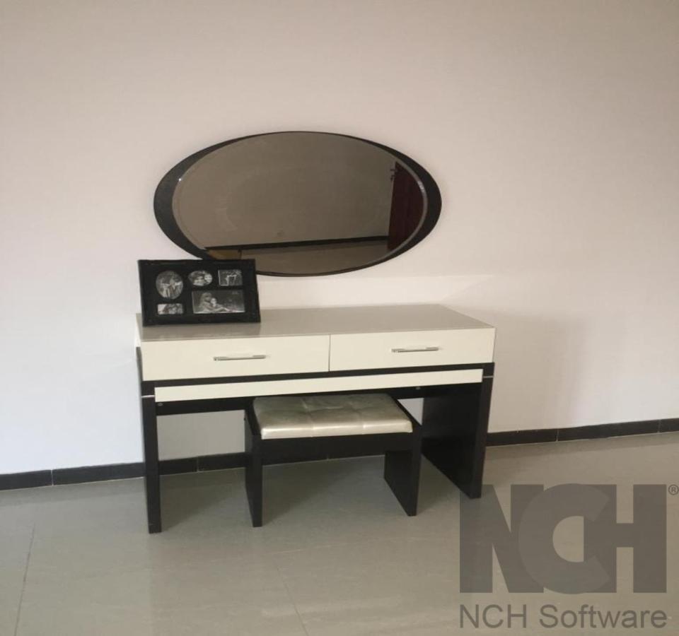 Saly - Villa Kage 6 Chambres -Clim-Wifi-Eau Chaude-Billard-Babyfoot-Ping Pong-Canal - Electricite Non Comprise Экстерьер фото